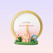 Круглая фоторамка в тематике The Land of Legends Chateu