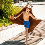 Koca Ayı Baskılı Havlu Panço - Maşa ile Koca Ayı