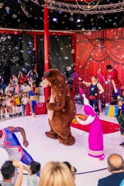 Masha & The Bear Land of Laughter